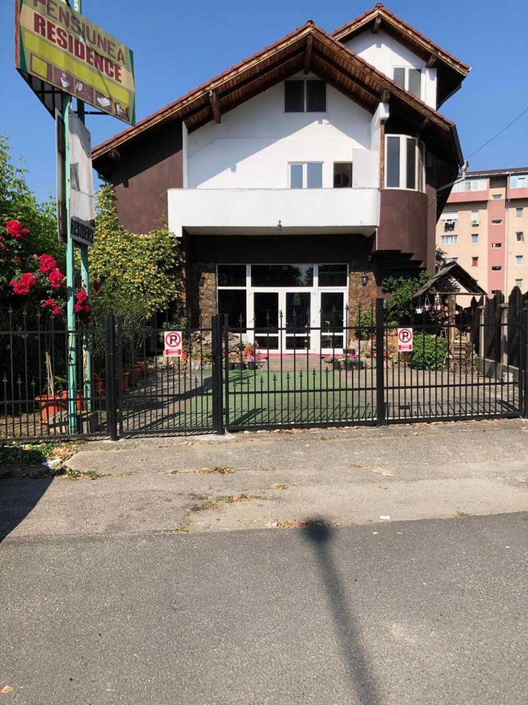 Pensiunea Residence Râmnicu Vâlcea Exterior foto